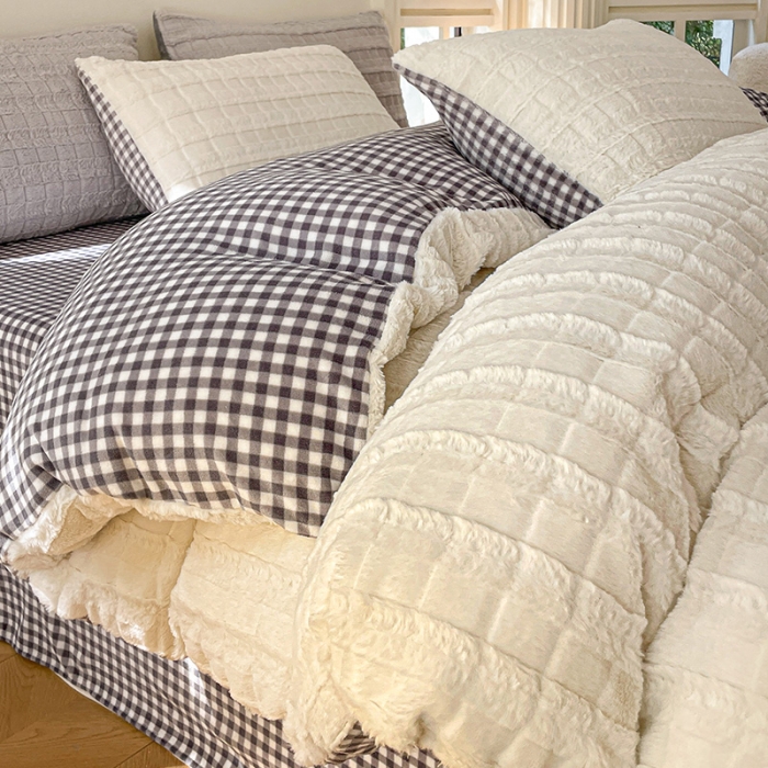 91家纺网 家纺一手货源 找家纺 安哆啦加厚9斤獭兔毛绒兔兔绒剪花牛奶绒四件套纯色双拼系列 奶白格