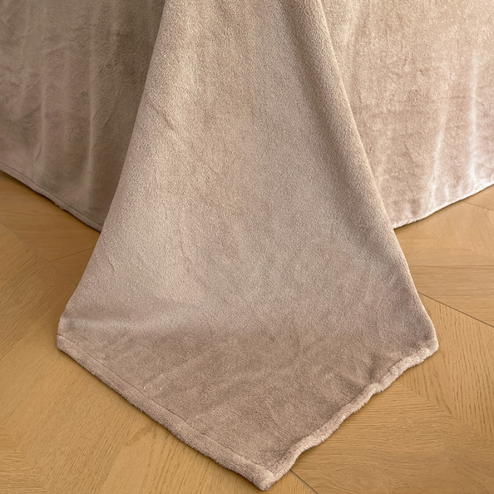 91家纺网 家纺一手货源 找家纺 安哆啦加厚9斤獭兔毛绒兔兔绒剪花牛奶绒四件套纯色双拼系列 奶白咖