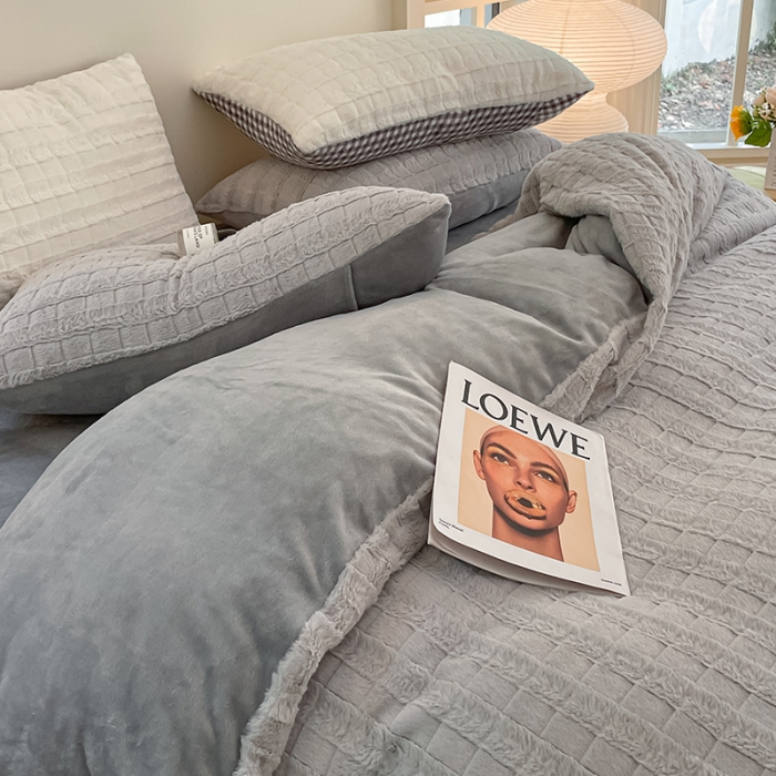 91家纺网 家纺一手货源 找家纺 安哆啦加厚9斤獭兔毛绒兔兔绒剪花牛奶绒四件套纯色双拼系列 绅士灰