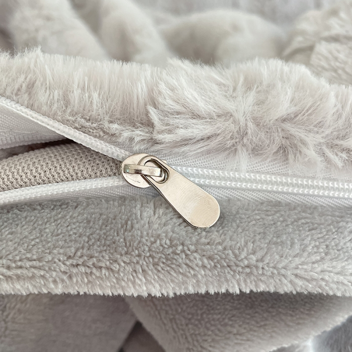 91家纺网 家纺一手货源 找家纺 安哆啦加厚9斤獭兔毛绒兔兔绒剪花牛奶绒四件套纯色双拼系列 绅士灰