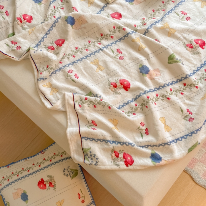 91家纺网 家纺一手货源 找家纺 安哆啦 2024新款高克重小清新牛奶绒单床单 爱丽丝梦游仙境