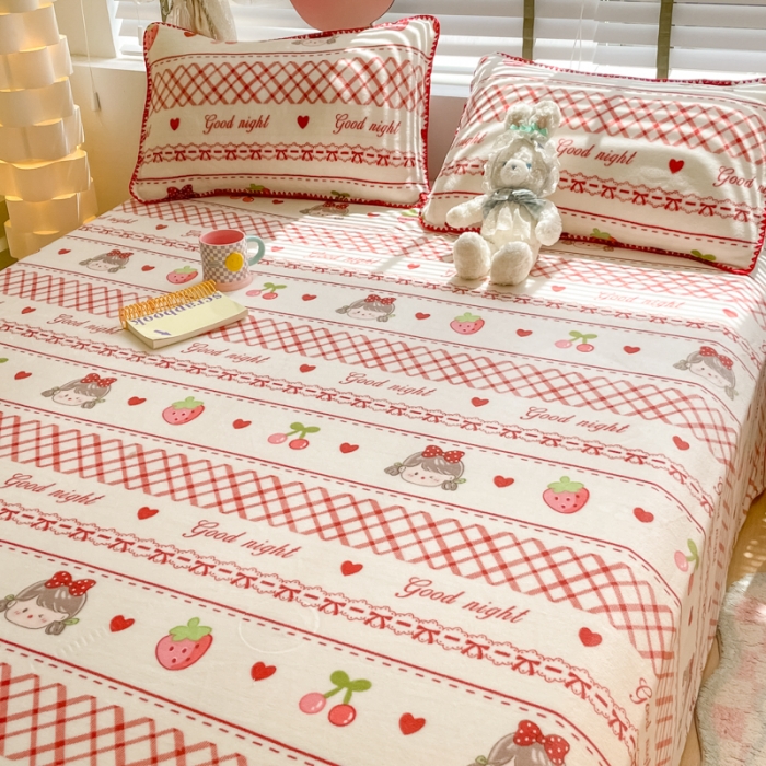 91家纺网 家纺一手货源 找家纺 安哆啦 2024新款高克重小清新牛奶绒单床单 草莓女孩