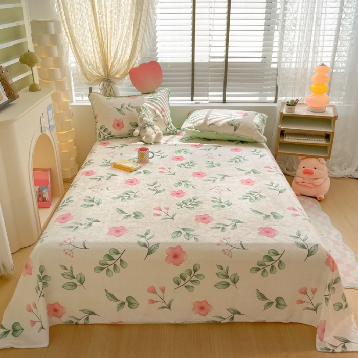 91家纺网 家纺一手货源 找家纺 安哆啦 2024新款高克重小清新牛奶绒单床单 花丛间