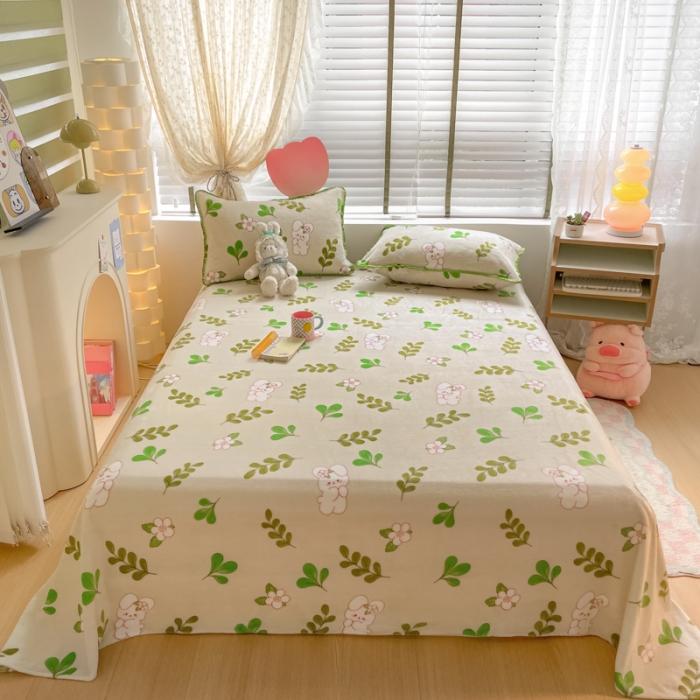 91家纺网 家纺一手货源 找家纺 安哆啦 2024新款高克重小清新牛奶绒单床单 绿叶兔兔
