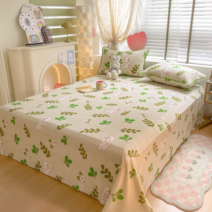 91家纺网 家纺一手货源 找家纺 安哆啦 2024新款高克重小清新牛奶绒单床单 绿叶兔兔