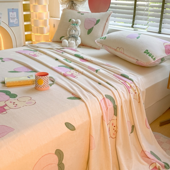 91家纺网 家纺一手货源 找家纺 安哆啦 2024新款高克重小清新牛奶绒单床单 桃桃兔兔