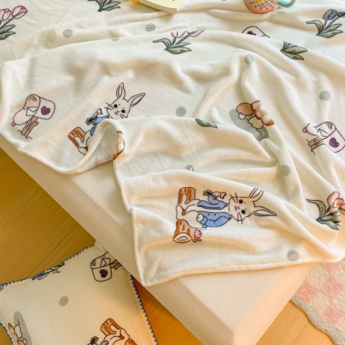 91家纺网 家纺一手货源 找家纺 安哆啦 2024新款高克重小清新牛奶绒单床单 兔八哥