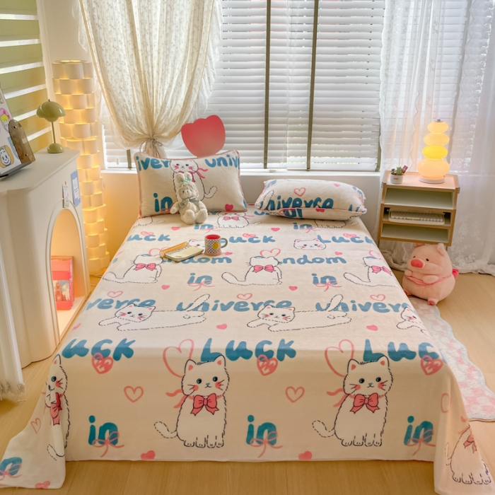 91家纺网 家纺一手货源 找家纺 安哆啦 2024新款高克重小清新牛奶绒单床单 英文猫咪