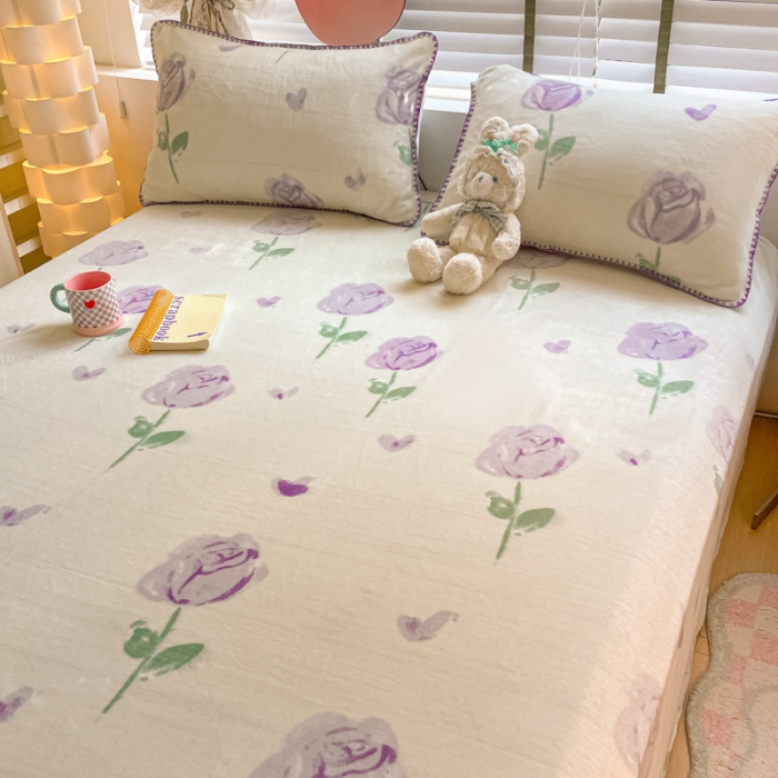 91家纺网 家纺一手货源 找家纺 安哆啦 2024新款高克重小清新牛奶绒单床单 紫色郁金香