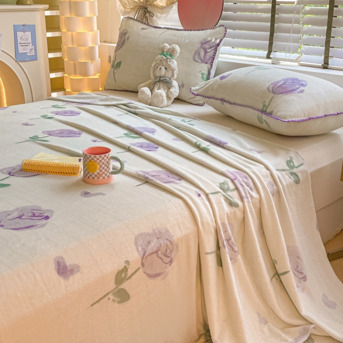 91家纺网 家纺一手货源 找家纺 安哆啦 2024新款高克重小清新牛奶绒单床单 紫色郁金香