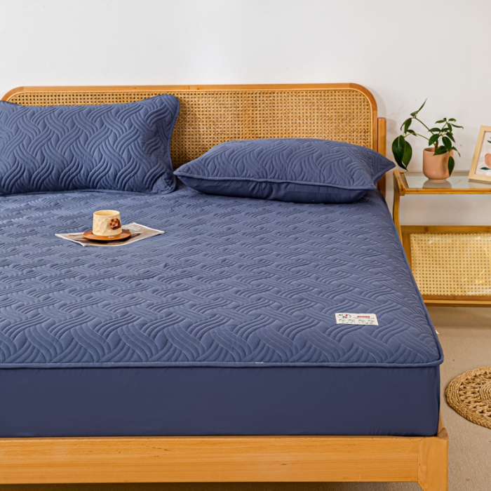 91家纺网 家纺一手货源 找家纺 X猫先生2024新款A类原棉本色大豆纤维夹棉床垫三件套 简爱-岩石蓝