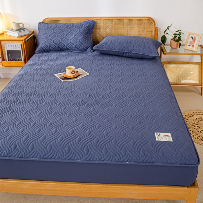 91家纺网 家纺一手货源 找家纺 X猫先生2024新款A类原棉本色大豆纤维夹棉床垫三件套 简爱-岩石蓝