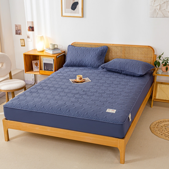 91家纺网 家纺一手货源 找家纺 X猫先生2024新款A类原棉本色大豆纤维夹棉床垫三件套 简爱-岩石蓝