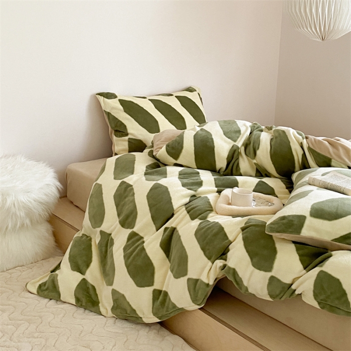 91家纺网 家纺一手货源 找家纺 时光里 2023新款230g半消光印花牛奶绒四件套 INS款-菱格