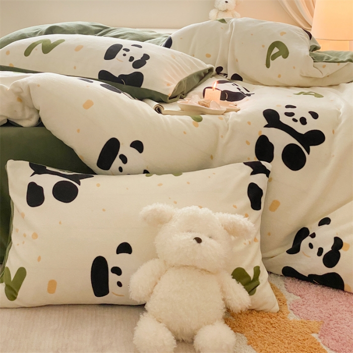91家纺网 家纺一手货源 找家纺 时光里 2023新款230g半消光印花牛奶绒四件套 卡通款-熊猫