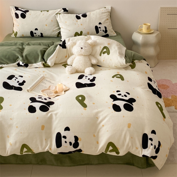91家纺网 家纺一手货源 找家纺 时光里 2023新款230g半消光印花牛奶绒四件套 卡通款-熊猫