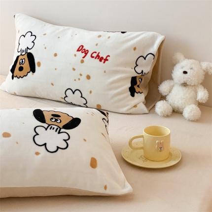 91家纺网 家纺一手货源 找家纺 （总）时光里 2023新款230g半消光印花牛奶绒单品枕套