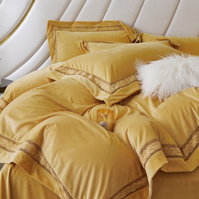 91家纺网 家纺一手货源 找家纺 榻尚 2023婴肤绒镂空设计拼边工艺款四件套--佳梦系列 佳梦-黄