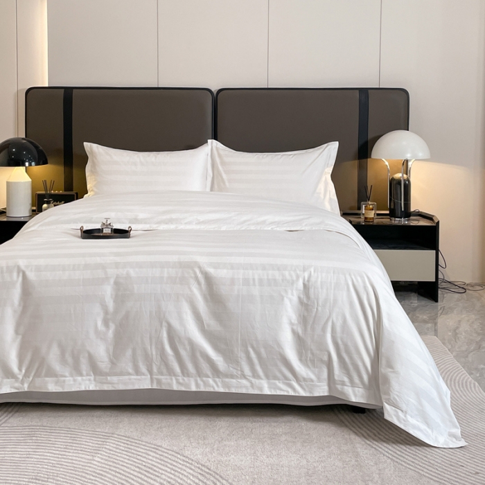 91家纺网 家纺一手货源 找家纺 罗菲尼 2025新款星级酒店缎条四件套白色缎条