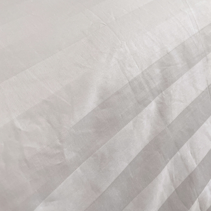 91家纺网 家纺一手货源 找家纺 罗菲尼 2025新款星级酒店缎条四件套白色缎条