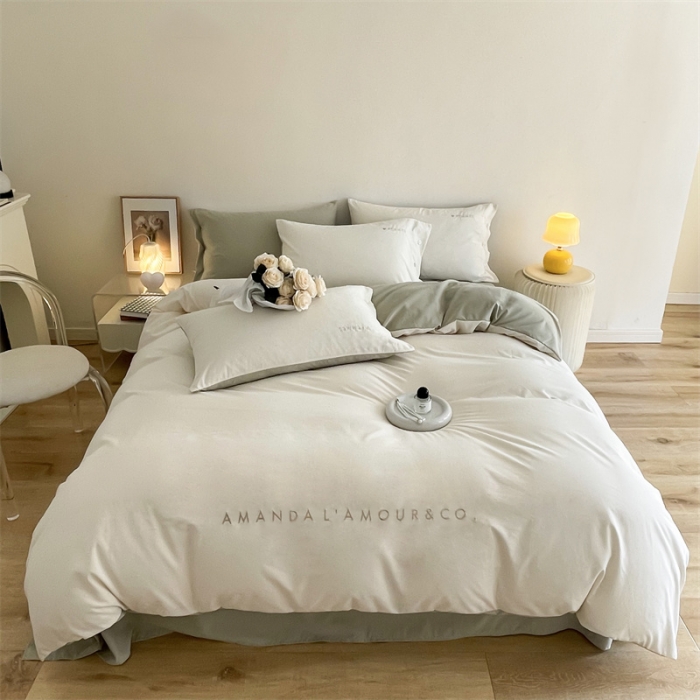 91家纺网 家纺一手货源 找家纺 （总）布可 2025秋冬新款云朵绒轻奢刺绣四件套-慕斯