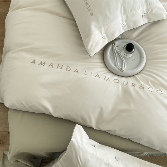 91家纺网 家纺一手货源 找家纺 （总）布可 2025秋冬新款云朵绒轻奢刺绣四件套-慕斯