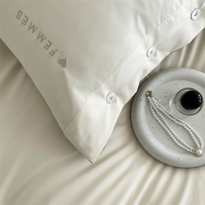 91家纺网 家纺一手货源 找家纺 布可 2025秋冬新款云朵绒轻奢刺绣四件套-慕斯 慕斯-木果色