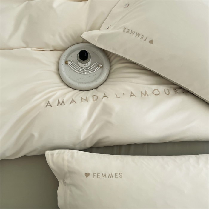 91家纺网 家纺一手货源 找家纺 布可 2025秋冬新款云朵绒轻奢刺绣四件套-慕斯 慕斯-木果色