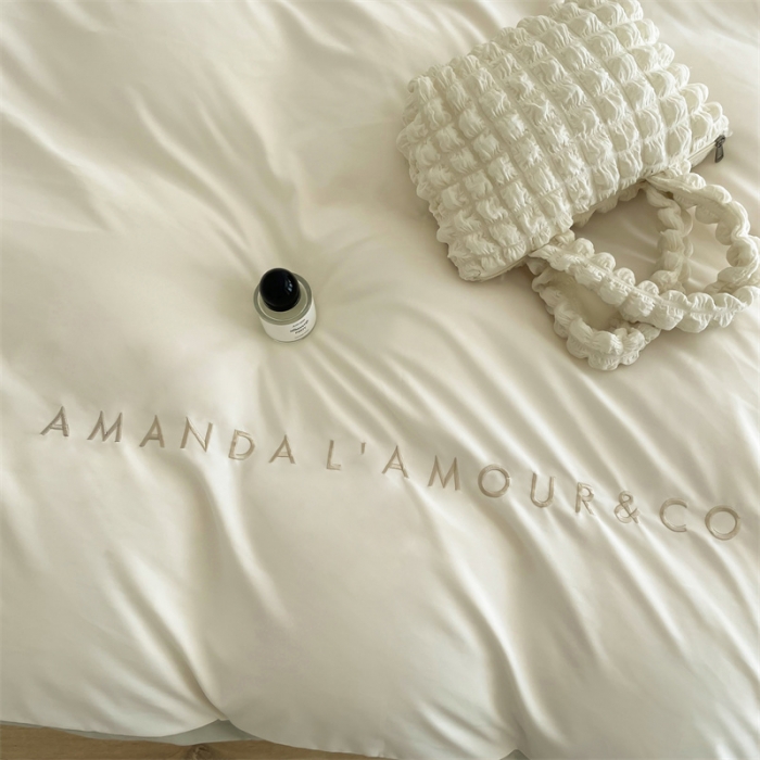 91家纺网 家纺一手货源 找家纺 布可 2025秋冬新款云朵绒轻奢刺绣四件套-慕斯 慕斯-木果色