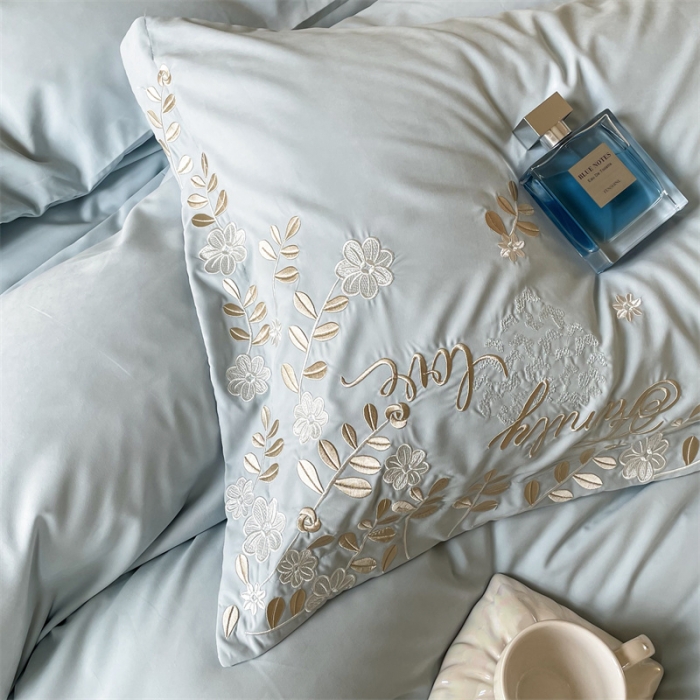 91家纺网 家纺一手货源 找家纺 布可 2025秋冬新款云朵棉轻奢精密刺绣四件套-月影 月影-湖光蓝