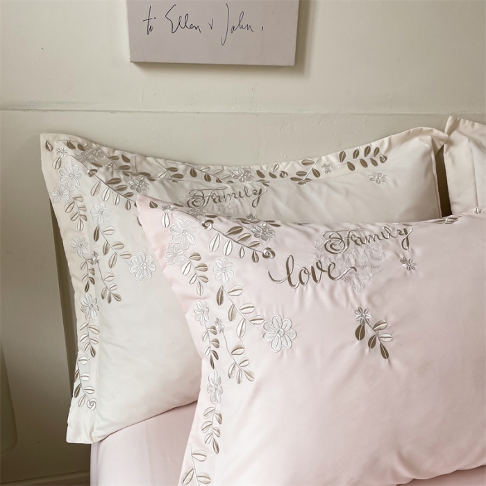 91家纺网 家纺一手货源 找家纺 布可 2025秋冬新款云朵棉轻奢精密刺绣四件套-月影 月影-樱花粉