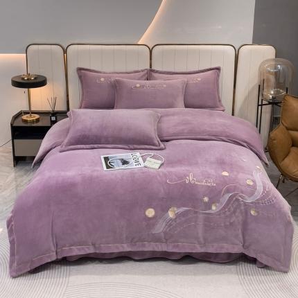 91家纺网 家纺一手货源 找家纺 （总）慕克斯 2025直播新款高克重8.5斤纯色刺绣牛奶绒四件套