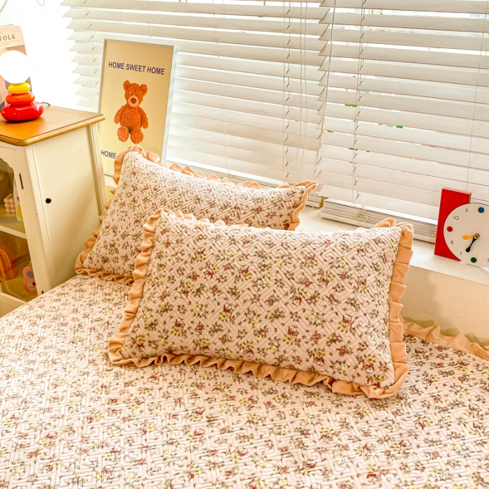 91家纺网 家纺一手货源 找家纺 慕木  2025新款A类小清新加厚多功能牛奶绒夹棉床盖 花卉