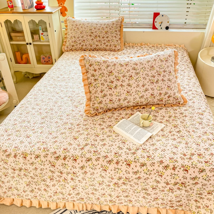 91家纺网 家纺一手货源 找家纺 慕木  2025新款A类小清新加厚多功能牛奶绒夹棉床盖 花卉