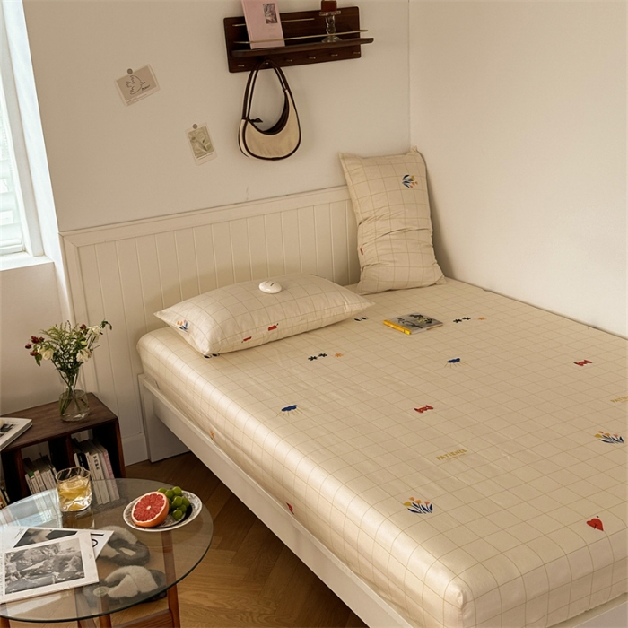 91家纺网 家纺一手货源 找家纺 洋铭区 2023新款全棉单品床笠格子兰花