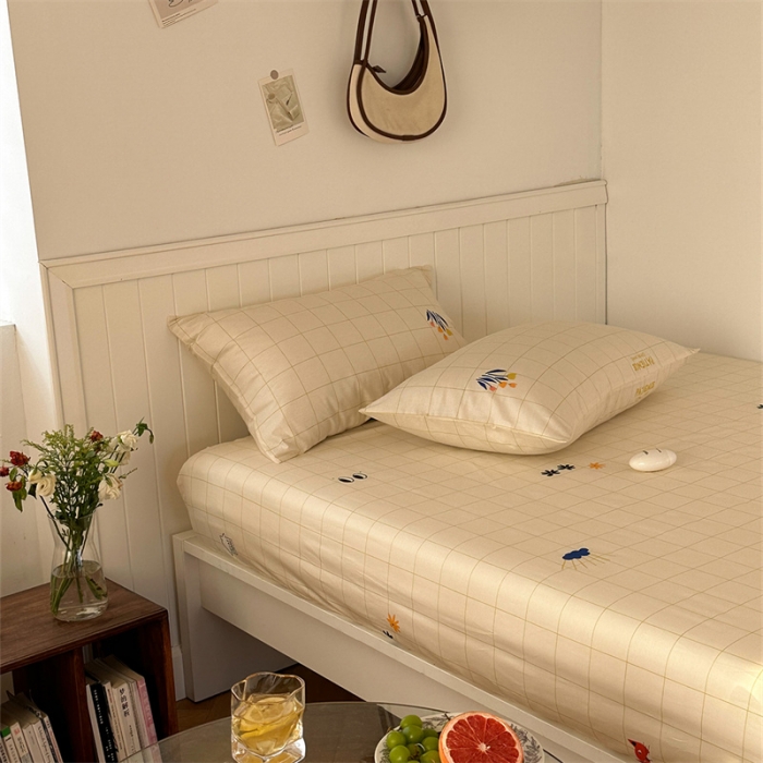 91家纺网 家纺一手货源 找家纺 洋铭区 2023新款全棉单品床笠格子兰花