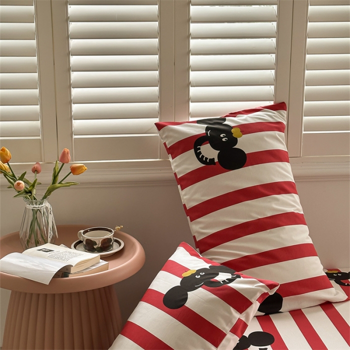 91家纺网 家纺一手货源 找家纺 洋铭区 2023新款全棉单品床笠红条小象