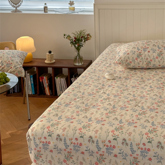 91家纺网 家纺一手货源 找家纺 洋铭区 2023新款全棉单品床笠蓝星花