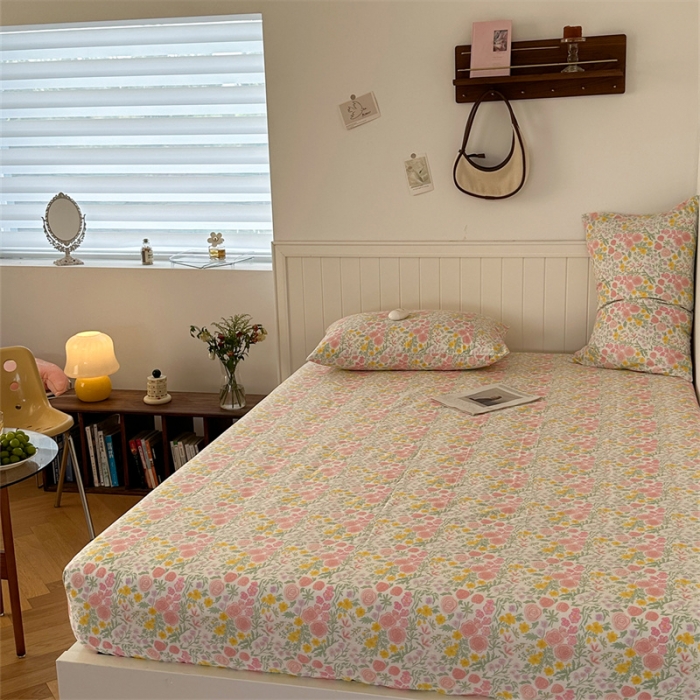 91家纺网 家纺一手货源 找家纺 洋铭区 2023新款全棉单品床笠蜜恋粉花