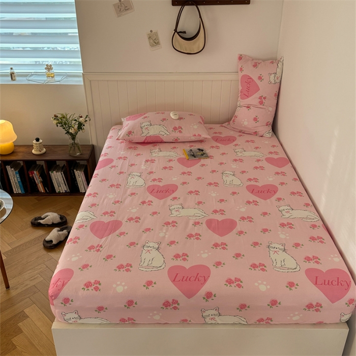 91家纺网 家纺一手货源 找家纺 洋铭区 2023新款全棉单品床笠桃心猫