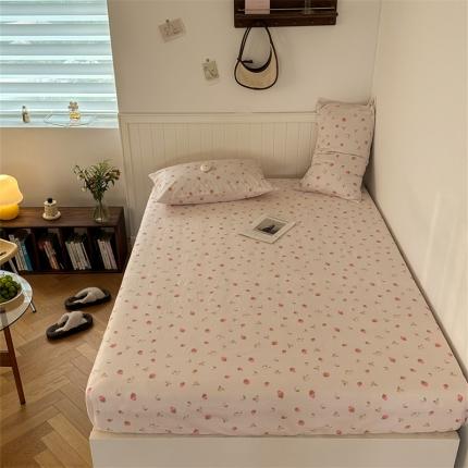 洋铭区 2023新款全棉单品床笠兔子草莓