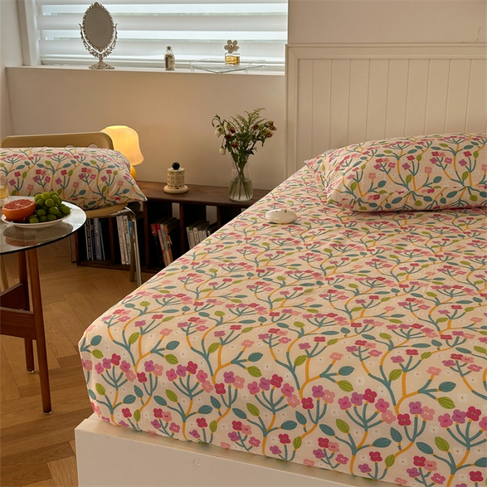 91家纺网 家纺一手货源 找家纺 洋铭区 2023新款全棉单品床笠小花紫粉