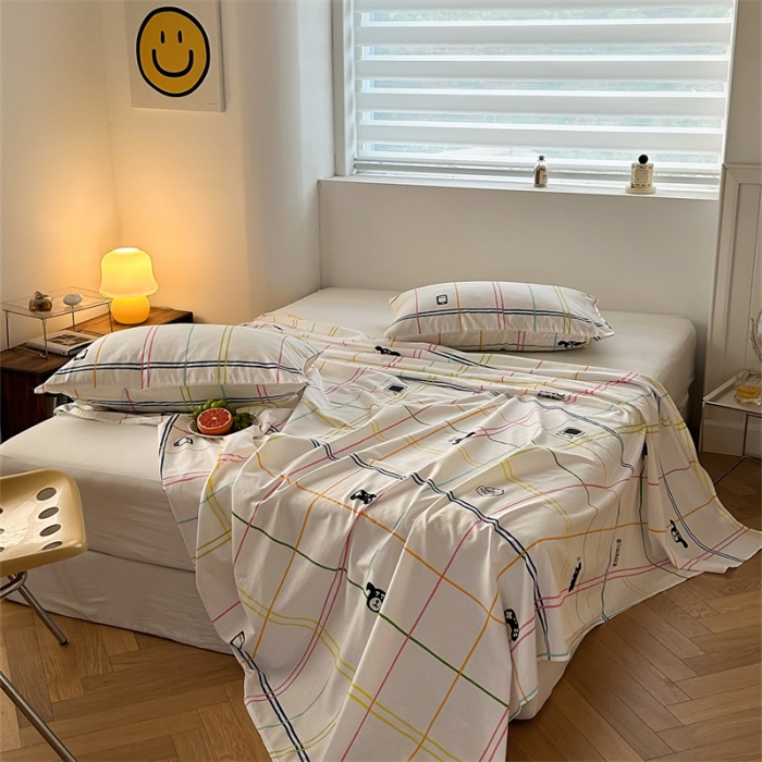 91家纺网 家纺一手货源 找家纺 洋铭区 2023新款全棉单品床单彩条小熊