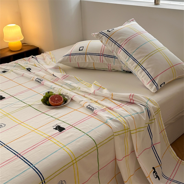 91家纺网 家纺一手货源 找家纺 洋铭区 2023新款全棉单品床单彩条小熊