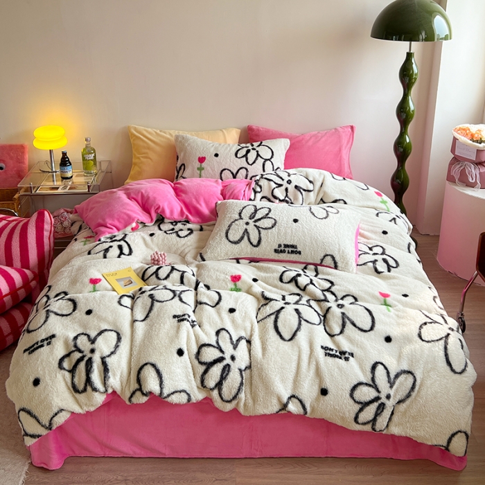 91家纺网 家纺一手货源 找家纺 柚子家纺 2023新款高克重舒适保暖兔绒印花四件套 简笔花