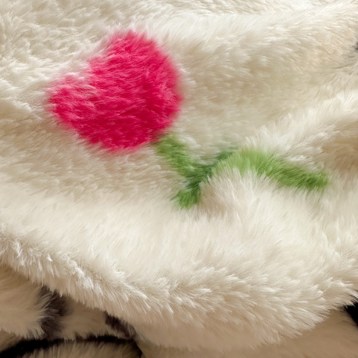 91家纺网 家纺一手货源 找家纺 柚子家纺 2023新款高克重舒适保暖兔绒印花四件套 简笔花