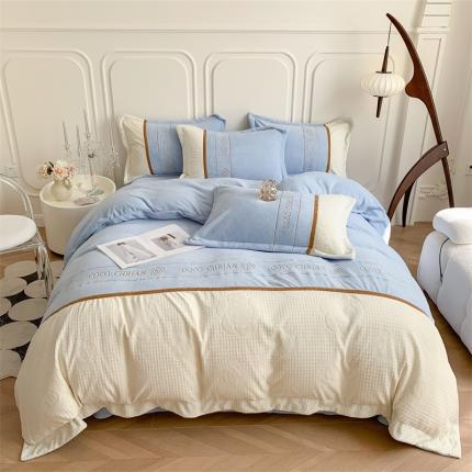 芯贝儿 2024新款轻奢简约绣花加厚牛奶绒保暖四件套 山茶花--天空蓝