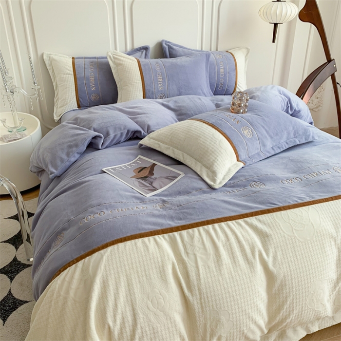 91家纺网 家纺一手货源 找家纺 芯贝儿 2024新款轻奢简约绣花加厚牛奶绒保暖四件套 山茶花--星黛紫