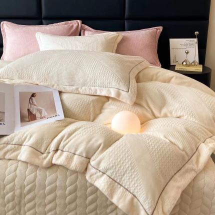 91家纺网 家纺一手货源 找家纺 （总）舒梦琪 2024新款牛奶绒立体雕花床盖四件套