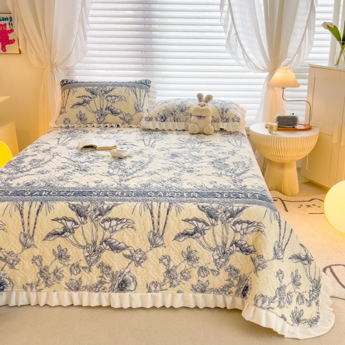 91家纺网 家纺一手货源 找家纺 梵朴 2023年新款牛奶绒夹棉床盖 秘密花园